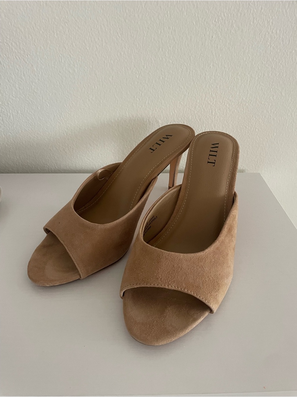 Wilt Women's Tan Suede Open-Toe Heeled Mule 7.5